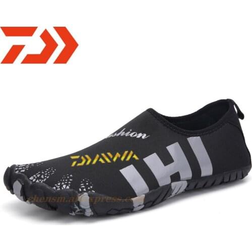 Daiwa Summer Fishing Water Shoes Men Swimming Shoes Beach Shoes Quick Dry Plus Size Breathable Sneaker Letters Colorful For Men