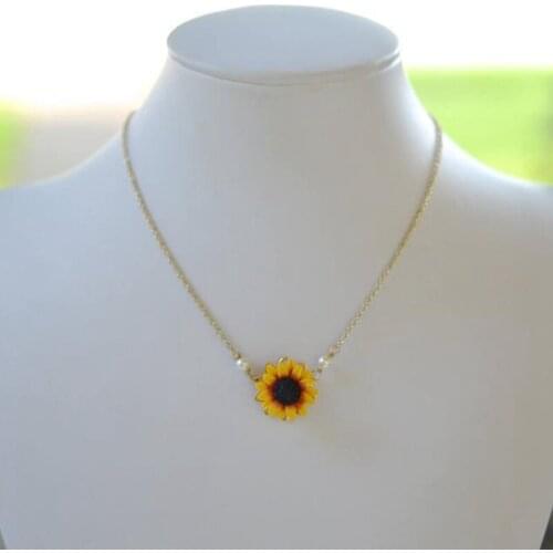 Imitation Pearl Sunflower Necklace For Women Clothes Accessories Sun Flower Daisy Pendant Necklaces Wedding Jewelry