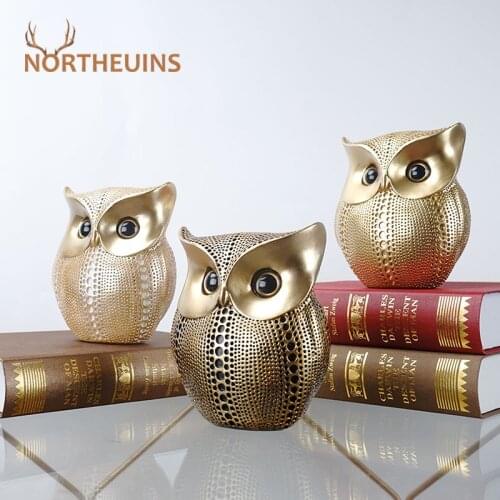 NORTHEUINS Golden Owl Figurines for Interior Resin Animal Statues Sculpture Home Living Room Decoration Gifts for the New Year