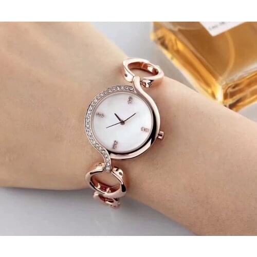 SGW012 Fashion Women Watches 2019 Best Sell Star Sky Dial Clock Luxury Rose Gold Womens Bracelet Quartz Wrist Watches New Drop