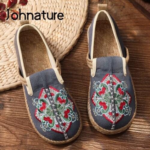 Johnature Retro Flats Women Shoes Mixed Colors Embroider 2021 New Cotton Linen Spring/Autumn Round Toe Handmade Ladies Shoes