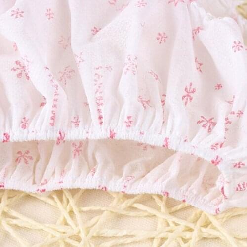 Disposable Womens Underwear Floral Print Non-Woven Paper Underwear Briefs Multi-color