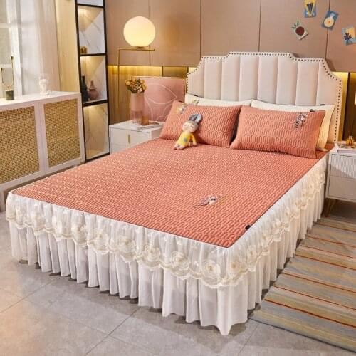 Solid Color Quilted Latex Bed Cover King Bedspread Summer Cool Queen Lace Bedskirt Ruffles Air Conditioning Mat 2 Pillowcases