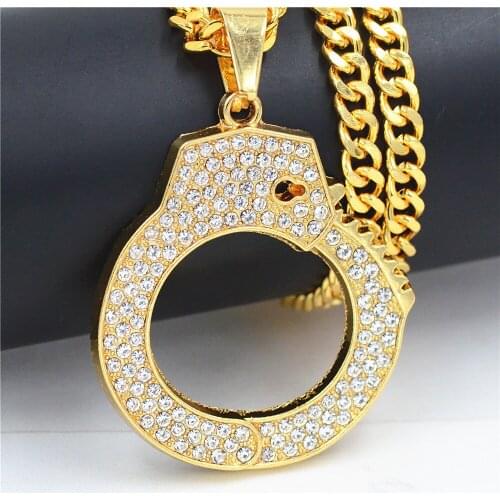 Handcuffs Alloy Gold Color necklace Car Pendant Hanging Car Interior Decoration Rear View Mirror Accessories For Car Ornament