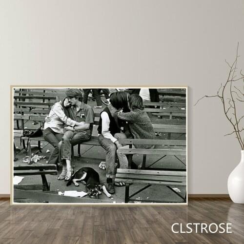 Nordic Street Landscape Couple Kiss Canvas Painting Modern Art Black and White Posters HD Photography Pictures Living Room Decor