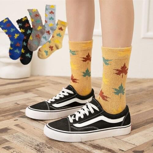 2020 Autumn/winter New Warm Maple Leaf 40% Wool Personalized Creative Ladies Stockings Trend for Women