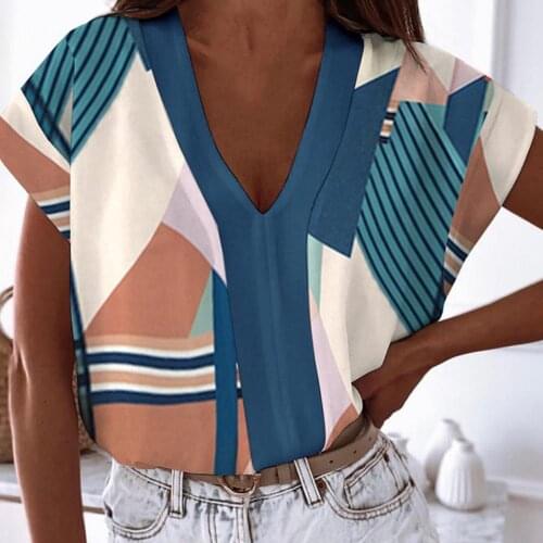 Spring and Summer New Fashion Womens Casual Loose Print Pocket V-Neck Short-Sleeved Plus Size Pullover T-Shirt for Girls