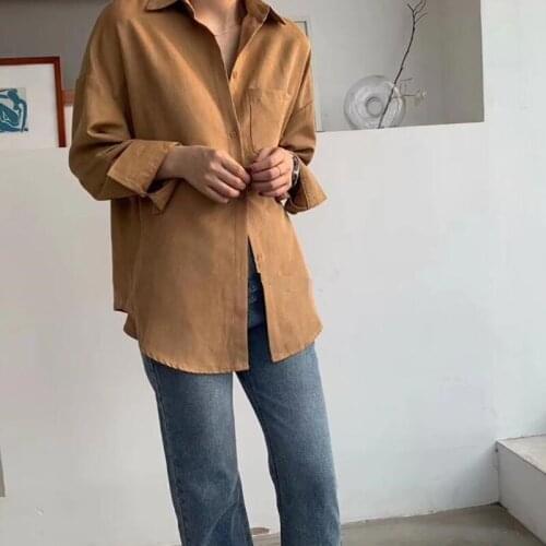 White shirt women 2021 long-sleeved oversized green shirt women spring pocket official top