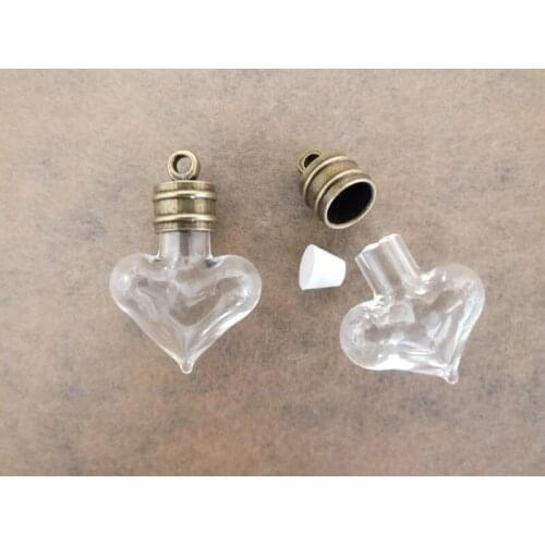 Free ship!! with antique bronze cap set--25x18mm Heart shaped glass handmade necklace Symbol of good wishes