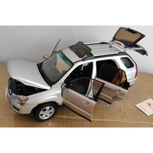 Diecast 1:18Scale Dongfeng Yueda Sportage Alloy Car Model Static Collection DecorationSouvenir Ornaments DisplayGifts Hot Toys