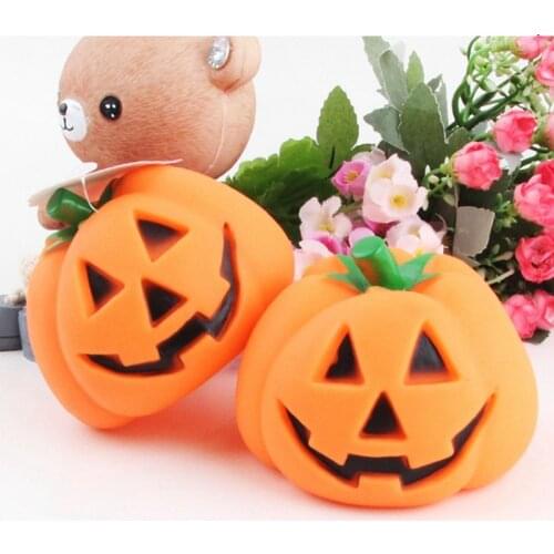 New Squeak Pet Dog Toys Halloween Pumpkin Orange Rubber Squeak for Dogs Cats Bite Resistance Chew Toys Rubber Puppy Toys
