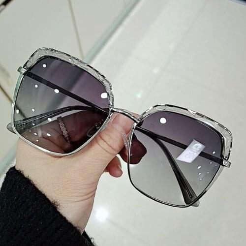 Driving UV glasses 2020 new ladies polarized sunglasses women Korean version of black eyebrow polygonal sunglasses fashion