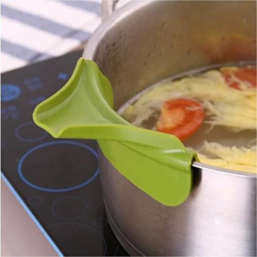 1PC Silicone Soup Funnel Kitchen Gadget Tools Water Deflector Tool Creative Anti-spill Silicone Slip On Pour Soup Spout Funnel