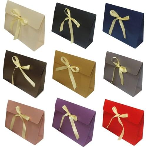 20 Pack Paper Gift Bags with Bow Ribbon Deluxe Scarf Gloves Hats Jewelry Box Carrier Bag Birthday Wedding Christmas Wrapping Bag
