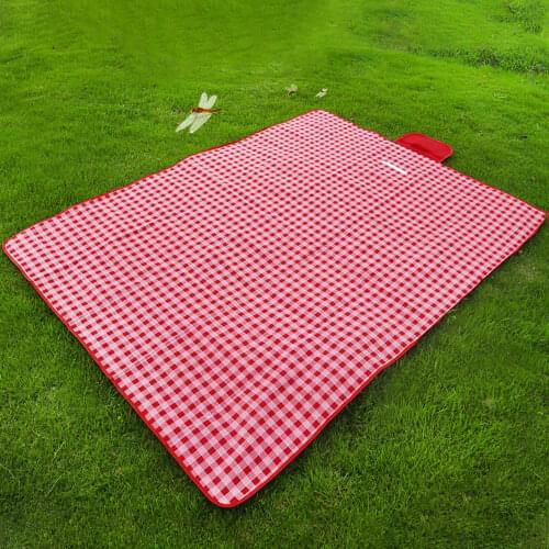 With Handle Thicken Pad Breathable Soft Blanket for Outdoor Folding Waterproof Blanket Camping Beach Plaid Picnic Mat 2X2M