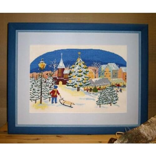 In the snow on New Year’s Eve 54-38 Cross Stitch Set Cross-stitch Kit Embroidery Needlework Craft Packages Cotton Fabric Floss