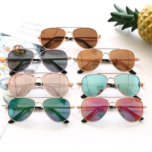 New childrens color film Polarized Sunglasses cool Street glasses 1023 childrens outdoor sun shading toad Sunglasses