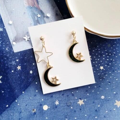 Simple Korea Romantic Earth Universe Clip Earrings No Piercing Cute Hollowed out Star Moon Clip on Earring Women