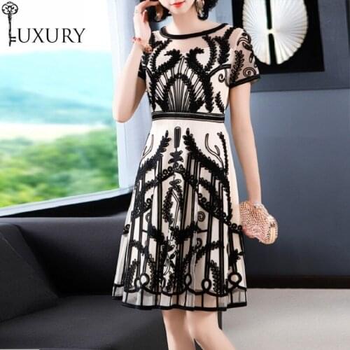 De Festa 2020 Vestidos Autumn Elegant Party Women O-Neck Allover Appliques Embroidery Short Sleeve Slim Fitted A-Line Dress XXL