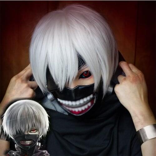 Tokyo Ghouls Wear A Short, Silver-white Cosplay Wig Made By A Japanese Actor