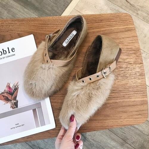 Winter 2021 new fashion flat-bottomed rabbit fur shoes round toe peas shoes plus velvet to keep warm all-match work womens shoe