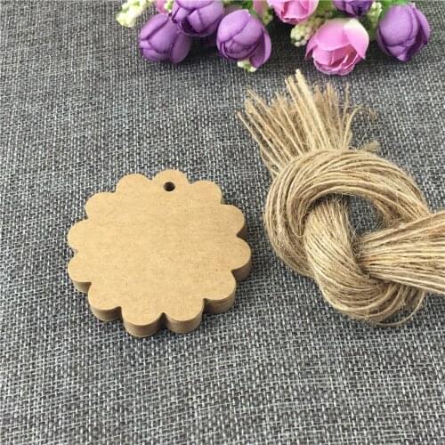 100pcs/lot DIY 6x6cm Flower Round Kraft Tag Creative Paper Tag For Wedding Decoration Supplies Scallop Baggage Tags With Strings