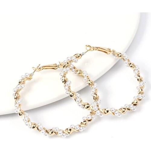 Big Circle Hoop Earrings for women Golden Metal Pearl Earrings Exaggerated Twisted Hoop Wedding Party Fashion Jewelry