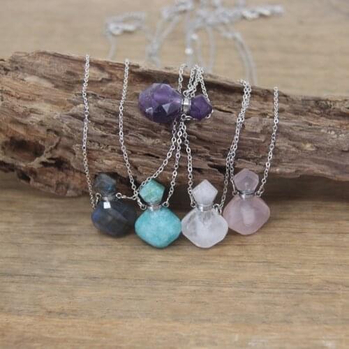 Silvery Chains Mini Perfume Bottle Pendants Labradorite Quartz Stone Gems Essential Oil Vial Charm Necklace Women Jewelry QC1002