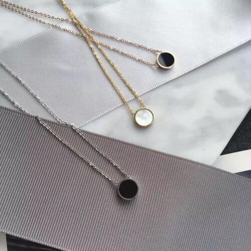YUN RUO 18 K Gold Plated Black White Round Pendant Necklace Fashion 316 L Stainless Steel Jewelry Woman Birthday Gift Never Fade