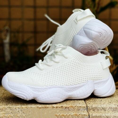 Mens and womens shoes sneaker fashion leisure sports excellent couple breathable mesh running new lightweight shoes