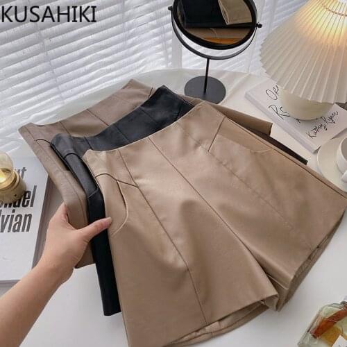 KUSAHIKI Women's Leather Shorts