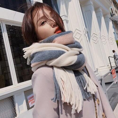 Mingjiebihuo New arrival autumn and winter Korean warm comfortable fashion scarf thick striped temperamental cute outdoor shawl