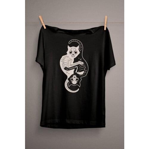 Three Cats & Bones Gothic Skull Cute T-Shirt funny 100% Cotton graphic unisex women casual Fashion grunge tumblr tshirt top tee