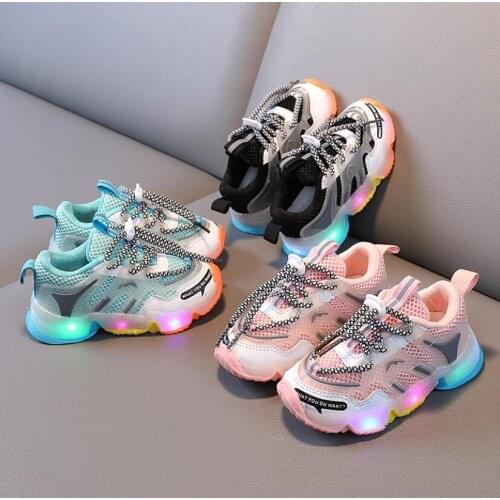 New Children Luminous Shoes Boys Girls Letter Sport Run Sneakers Casual Shoes Fashion Kids Mesh Sport Girl Led Light Shoes