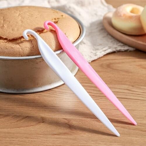 2Pcs Plastic Cake Stripping Knife Cake Scraper Baking Tools Kitchen Accessories