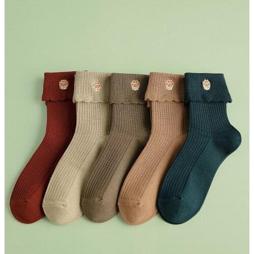 20 Pairs Per Set 2019 New Cotton Embroidery Medium Tube Female Socks Japanese Cartoon Cat Claw Embroidery Female Socks Wholesale