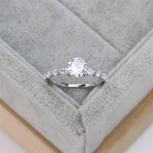 Best selling European and American S925 silver fashion wedding ring row diamond zircon round crystal jewelry womens gift