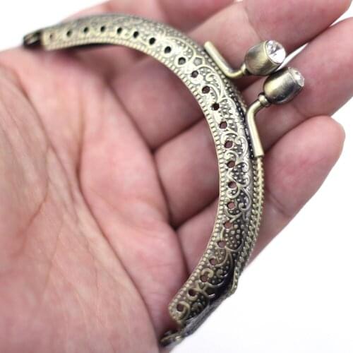 30PCS 8.5cm Semicircle Metal Purse Frames Kiss Clasps Clutch Buckle Handbag Handle Crystal Bud Luggage Bag Hardware Accessories