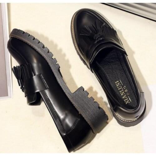 Autumn Low Heels Woman' Shoe Fashion Tassels Patent Leather Platform Shoes For Woman Sewing Slip On Female Footwear Shoes F1-20