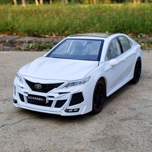 1:24 Toyota Camry Alloy Car Model Diecast Metal Toy Vehicles Car Model Sound Light Collection High Simulation Childrens Toy Gift