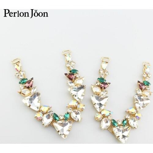 1 Pair mixed color Big glass V-shaped chain beach shoes rhinestone decorative accessories XL006