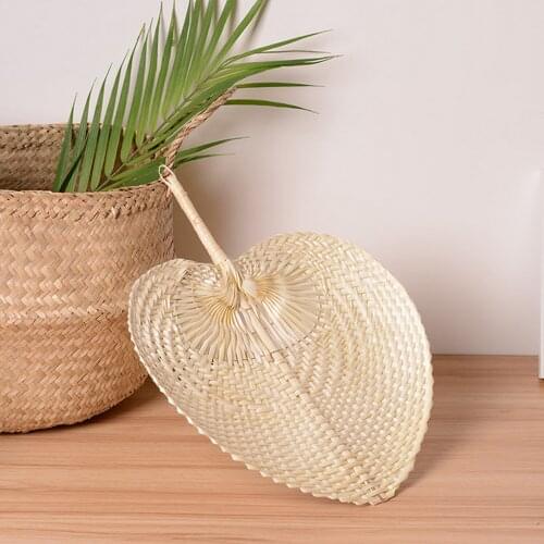 Chinese Style Natural Handmade Peach Shaped Bamboo Fan Summer Cool Air Fan for Beach Wedding Party Home Decoration