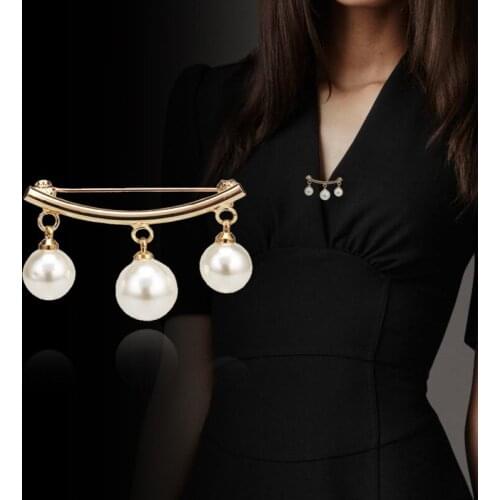 Fashion Pearl Fixed Strap Charm Safety Pin Brooch Sweater Cardigan Clip Chain Brooches Jewelry