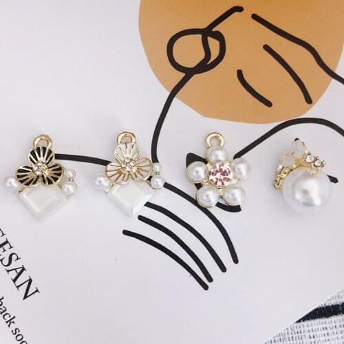 Fashion Temperament Alloy Plating Jewelry Wild Inlaid Pearl Flower Pendant Woman Necklace Earrings Accessories