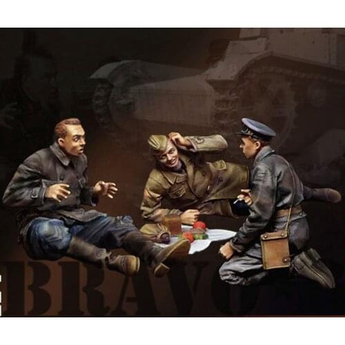 1:35 Ratio Die-cast Resin World War II Soviet 3 People Need To Assemble And Color 36095