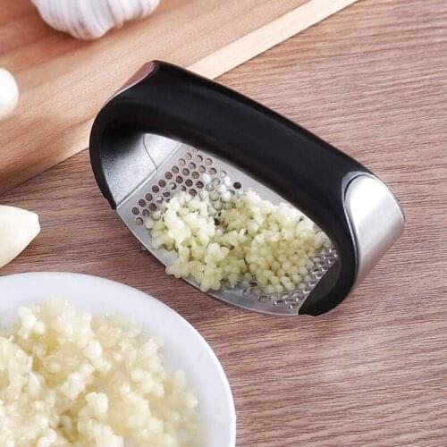 1PC Stainless Steel Garlic Presses Manual Garlic Mincer Chopping Tools Curve Fruit Vegetable Chopper Kitchen Gadgets Accessories