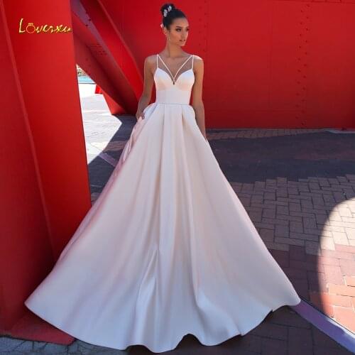 Loverxu Sexy Backless Sweetheart Satin A Line Wedding Dress 2021 Luxury Spaghetti Straps Beaded Court Train Vintage Bridal Gowns