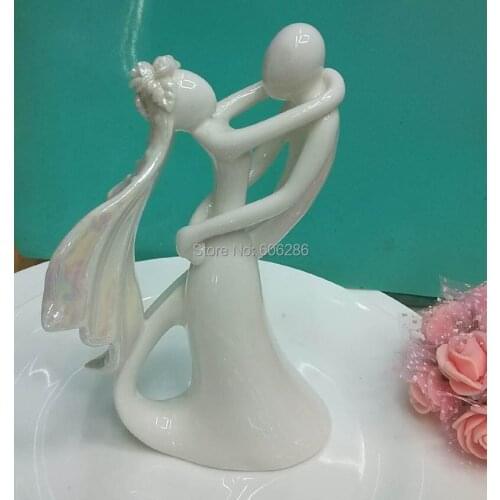 10pcs/Lot Unique Wedding Party Decoration Ceramic Bride and groom Couple Figurines Wedding Cake Topper