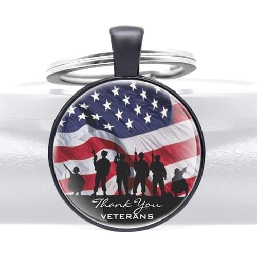 2020 New Fashion Veterans Day Glass Dome Metal Key Chain Charm Men Women Key Ring Jewelry Gifts Keychains