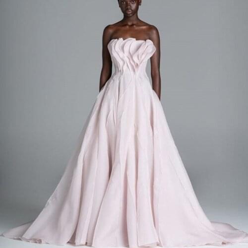 2021 New Fashion Prom Dresses Light Pink Sexy Ruffles Strapless A Line Evening Gowns Red Carpet Runway Fashion Dress